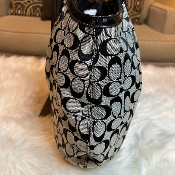 Coach Black and White Tote Bag - Picture 4 of 13